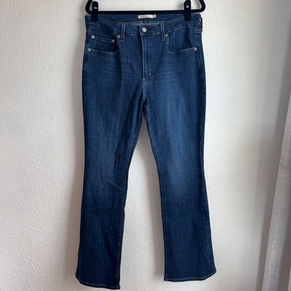 Levi’s 725 High Rise Bootcut Jeans Women’s Size 33 Dark Wash